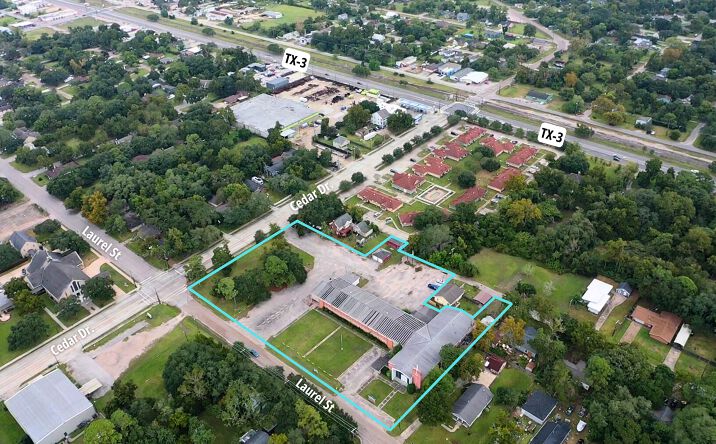 Pictures of Special Purpose property located at 821 Laurel St, La Marque, TX 77568 for sales - image #1