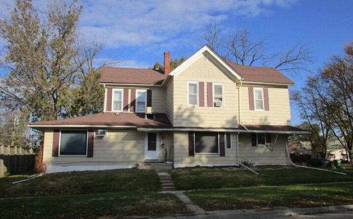image of property at 500 N COURT ST Fairfield IA 52556-2444