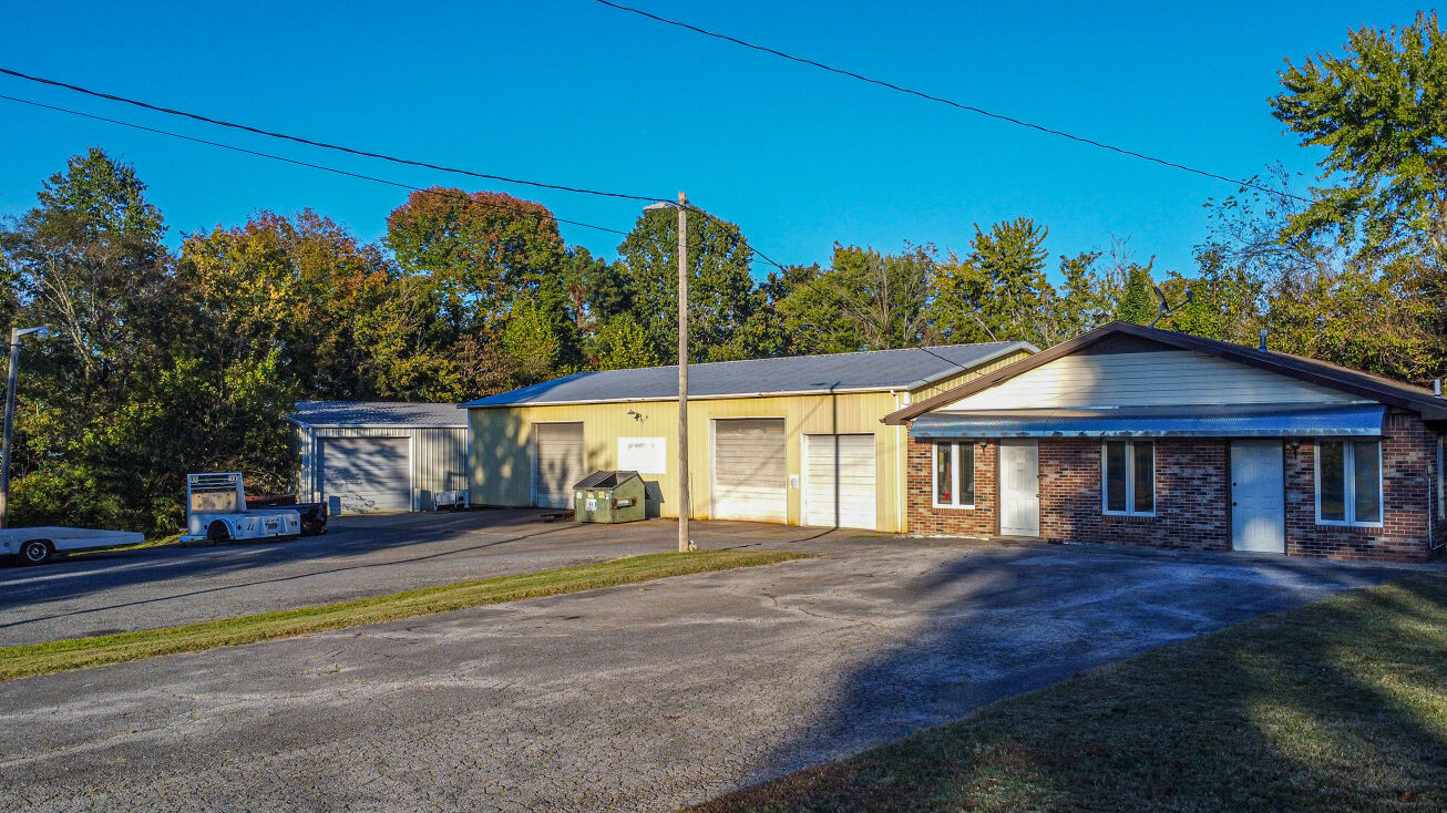 Pictures of Office, Mixed Use, Special Purpose property located at 9076 Scale Rd, Benton, KY 42025 for sales - image #1