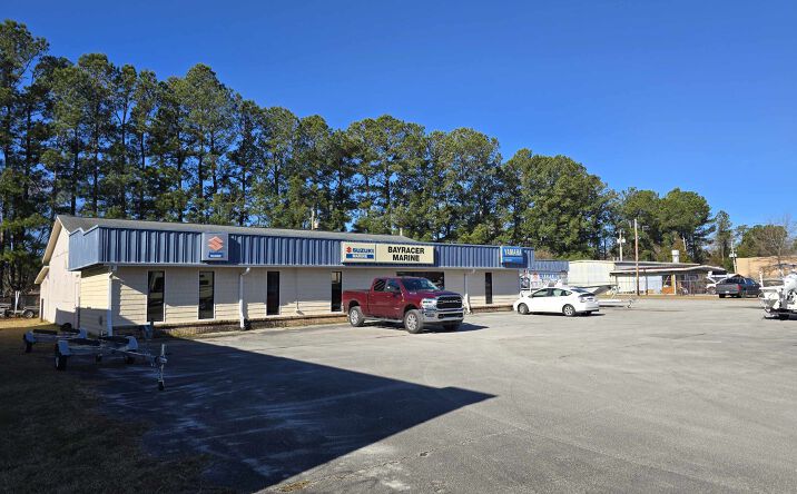 Pictures of Industrial, Retail property located at 213 US-70, Havelock, NC 28532 for sales - image #1