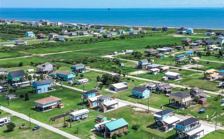 Pictures of Land, Mobile Home Park, Special Purpose property located at 122 Ocean Breeze Dr, Bolivar Peninsula, TX 77650 for sales - image #1