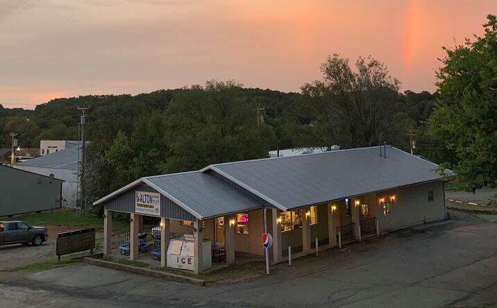 Pictures of Hospitality, Land property located at 304 South Market Street, Alton, MO 65606 for sales - image #1