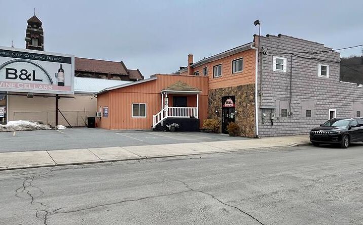 Pictures of Hospitality property located at 900 Broad Street, Johnstown, PA 15906 for sales - image #1