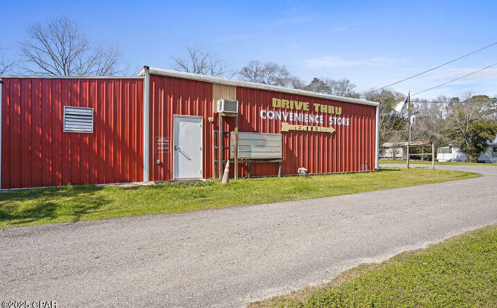 Pictures of Land property located at 5457 Brown street Street, Graceville, FL 32440 for sales - image #1