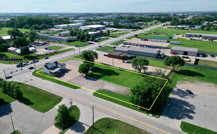 Pictures of Land property located at 6580 NE 14th St, Des Moines, IA 50313 for sales - image #1