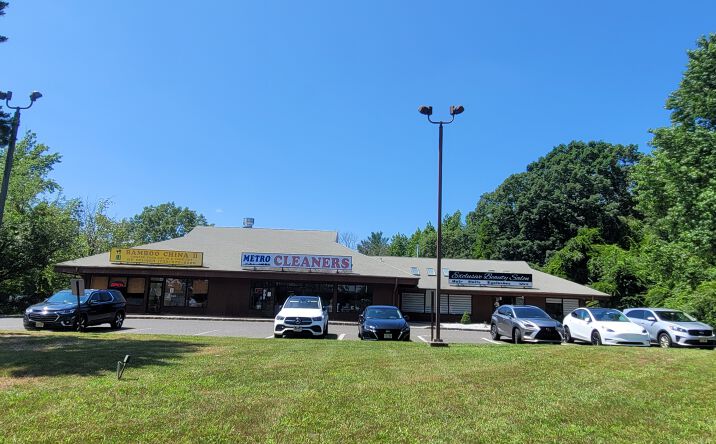 Pictures of Retail property located at 360 Union Hill Rd, Manalapan Township, NJ 07726 for sales - image #1
