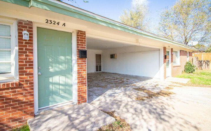 Pictures of Multifamily property located at 2328 62nd St, Lubbock, TX 79412, 2324 62nd St, Lubbock, TX 79412 for sales - image #1