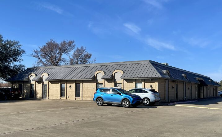 Pictures of Office, Retail property located at 600 W Campbell Rd, Richardson, TX 75080 for sales - image #1