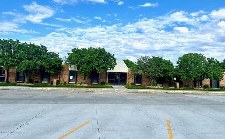 Pictures of Office property located at 2414 W Faidley Ave, Grand Island, NE 68803 for sales - image #1