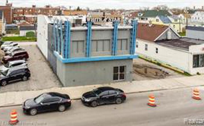 Pictures of Hospitality, Mixed Use, Retail property located at 9819 Conant, Hamtramck, MI 48212 for sales - image #1