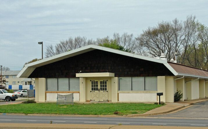Pictures of Mixed Use, Retail property located at 5004 Nine Mile Rd, Richmond, VA 23223 for sales - image #1