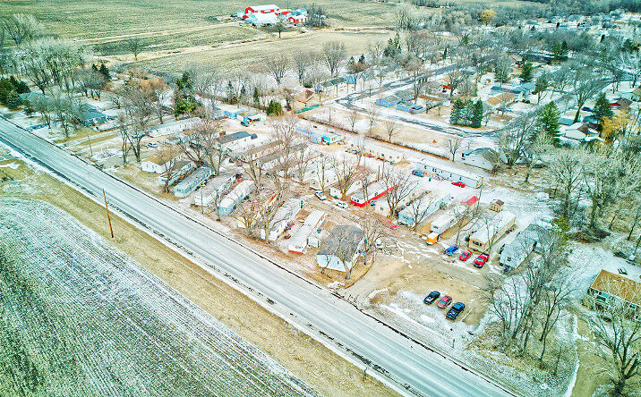 Pictures of Mobile Home Park property located at 685 6th St N, Winsted, MN 55395 for sales - image #1
