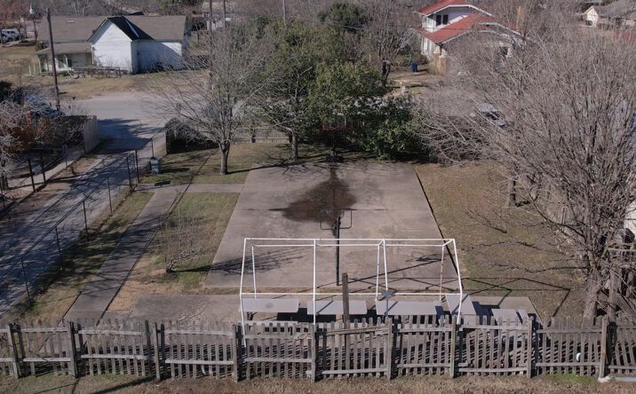 Pictures of Land property located at 202 Main St, Hutto, TX 78634 for sales - image #1