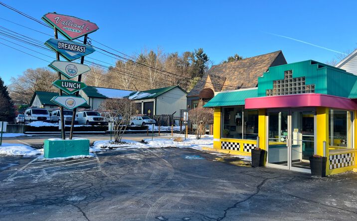Pictures of Retail, Business for Sale property located at North Hills Diner, Pittsburgh, PA 15237 for sales - image #1