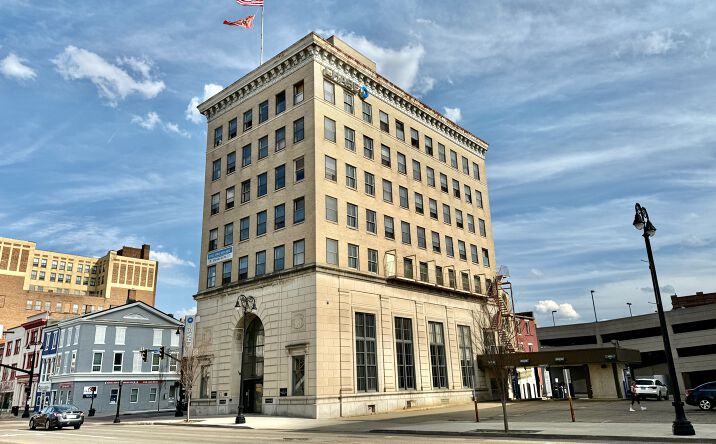 Pictures of Mixed Use, Office property located at 11 Lincoln Way W, Massillon, OH 44647 for sales - image #1