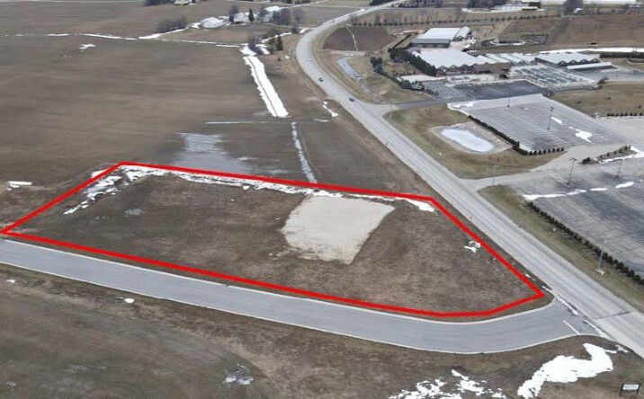WI-32, New Holstein, WI 53061 | Crexi.com