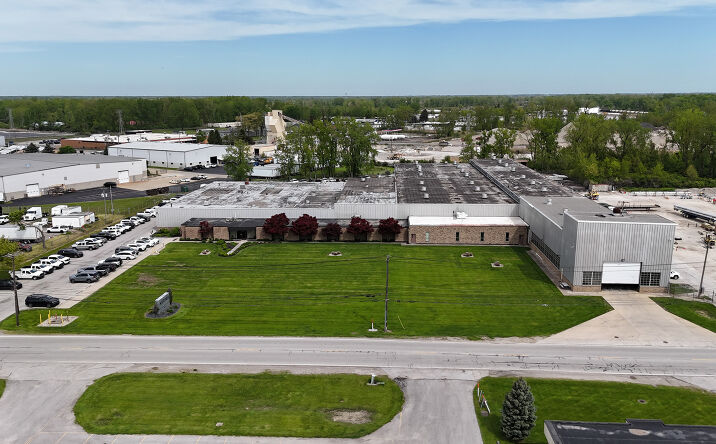 Pictures of Industrial property located at 911-915 Matzinger Road, Toledo, OH 43612 for sales - image #1