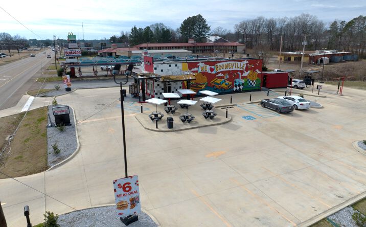 Pictures of Retail property located at 901 N 2nd St, Booneville, MS 38829 for sales - image #1