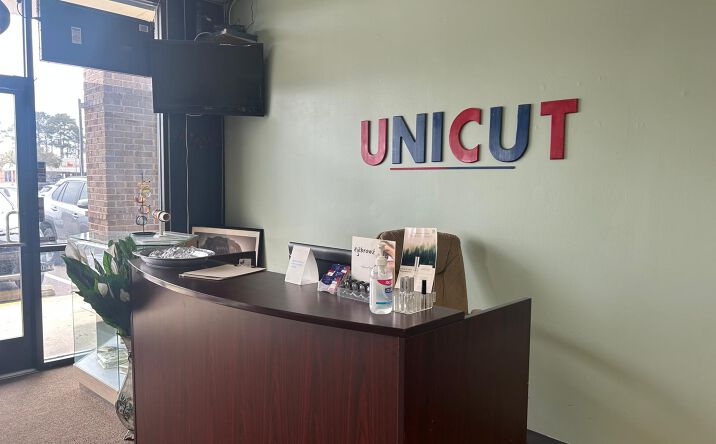 Pictures of Business for Sale property located at 3672 Airport Blvd, Mobile, AL 36608 for sales - image #1