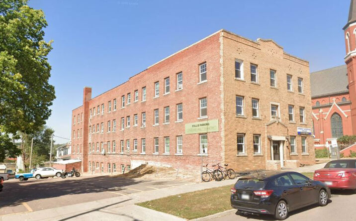 Pictures of Multifamily property located at 923 Douglas St, Sioux City, IA 51105 for sales - image #1