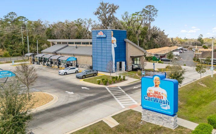 Pictures of Retail, Special Purpose property located at 3020 S Pine Ave, Ocala, FL 34471 for sales - image #1