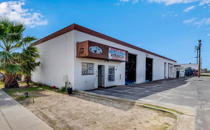 Pictures of Business for Sale property located at 525 N Park Ave, Covina, CA 91723 for sales - image #1
