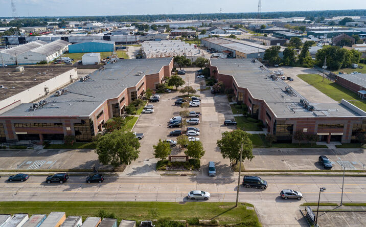 Pictures of Industrial property located at 520 Elmwood Park Blvd, Elmwood, LA 70123 for sales - image #1