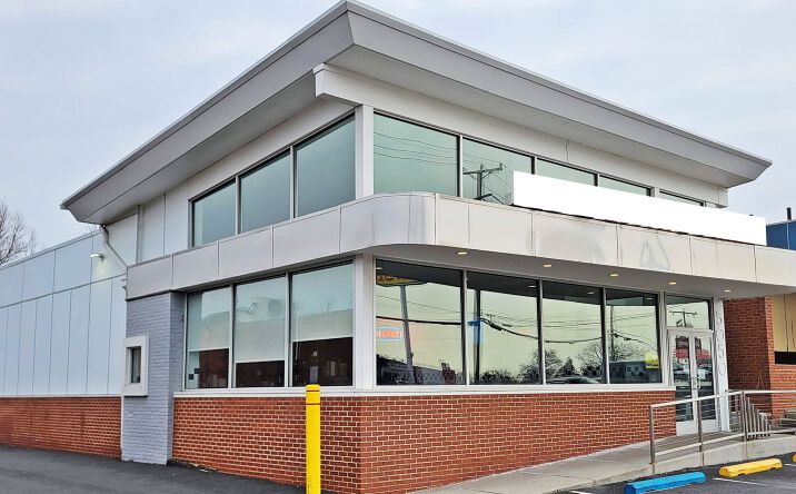 Pictures of Retail property located at 5050 Langston Blvd., Arlington, VA 22207 for sales - image #1