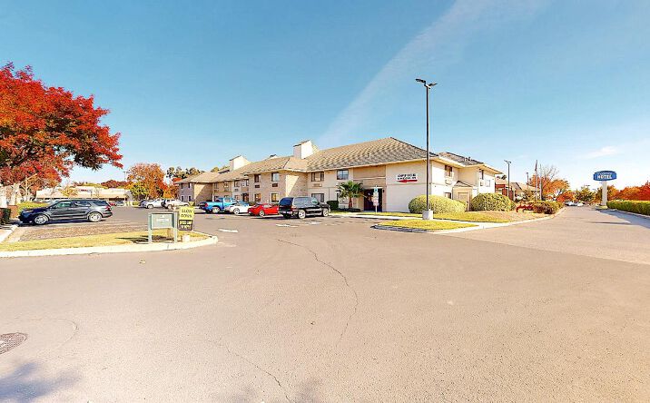 Pictures of Hospitality property located at 1720 Sisk Rd, Modesto, CA 95350 for sales - image #1