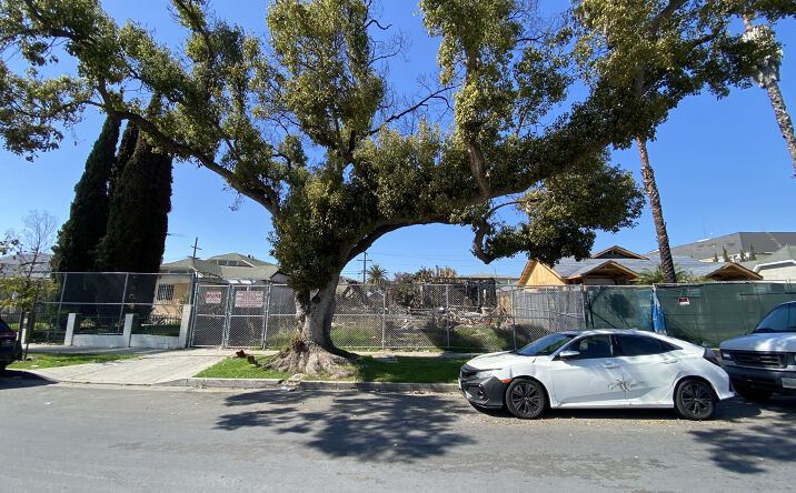 Pictures of Land property located at 1165 N Berendo St, Los Angeles, CA 90029 for sales - image #1