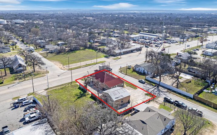 Pictures of Office, Retail property located at 2211 N Beach St, Haltom City, TX 76111 for sales - image #1