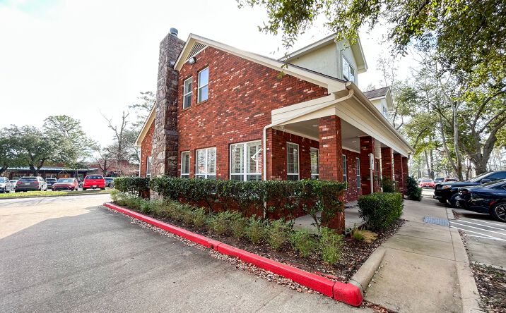 Pictures of Office property located at 7 Grogans Park Drive, The Woodlands, TX 77380 for sales - image #1