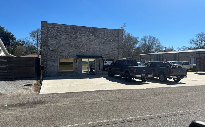 Pictures of Office property located at 4824 LA-19, Zachary, LA 70791 for sales - image #1