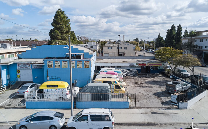 Pictures of Retail property located at 179 W Arbor Vitae St, Inglewood, CA 90301 for sales - image #1
