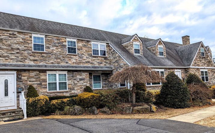 Pictures of Multifamily property located at Bohack Ct, Sayville, NY 11782 for sales - image #1