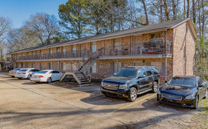 Pictures of Multifamily property located at 306 Forrest Blvd, Columbus, MS 39702 for sales - image #1