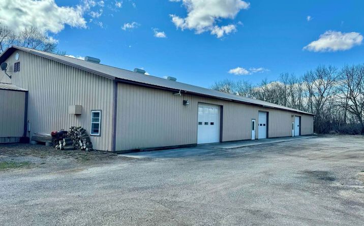 Pictures of Industrial property located at 129 Oakridge Dr, North Prairie, WI 53153 for sales - image #1