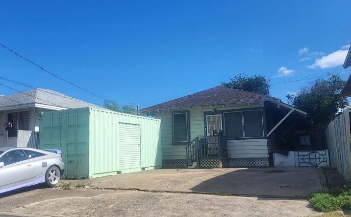 Pictures of Retail, Office, Industrial property located at 733 Kopke St, Honolulu, HI 96819 for sales - image #1