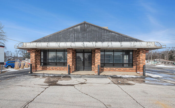 Pictures of Retail property located at 1015 E Napier Avenue, Benton Harbor, MI 49022 for sales - image #1