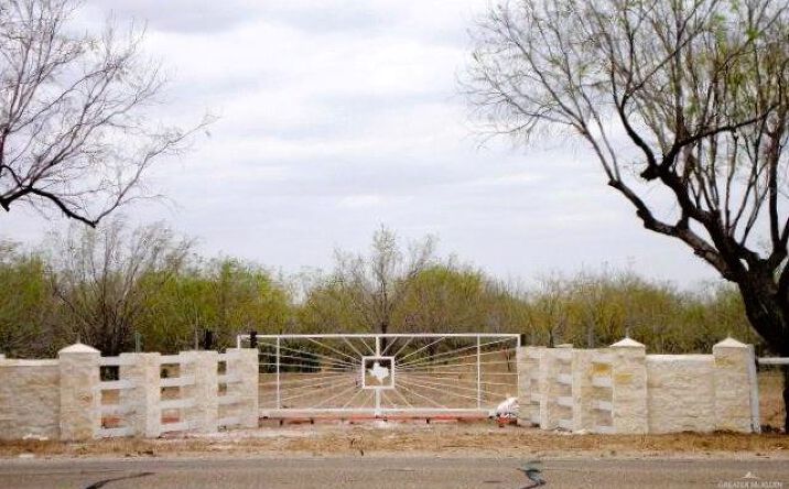 Pictures of Land property located at 15206 N US Highway 281 Street, Edinburg, TX 78541 for sales - image #1