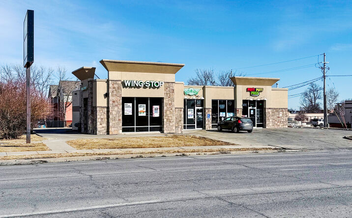 Pictures of Retail property located at 521 E 14th St, Des Moines, IA 50316 for sales - image #1