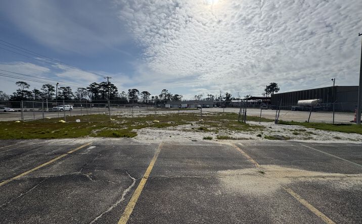 Pictures of Land property located at 3300 Pontchartrain Dr, Slidell, LA 70458 for sales - image #1