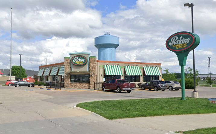 Pictures of Retail property located at 511 S 32nd St, Fort Dodge, IA 50501 for sales - image #1