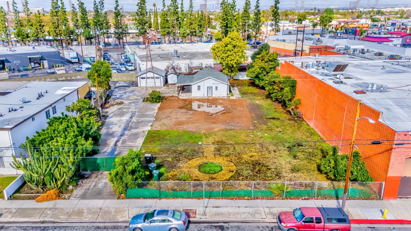 7535 Perry Rd 7535 Perry Rd, Bell Gardens, CA 90201 | Crexi.com