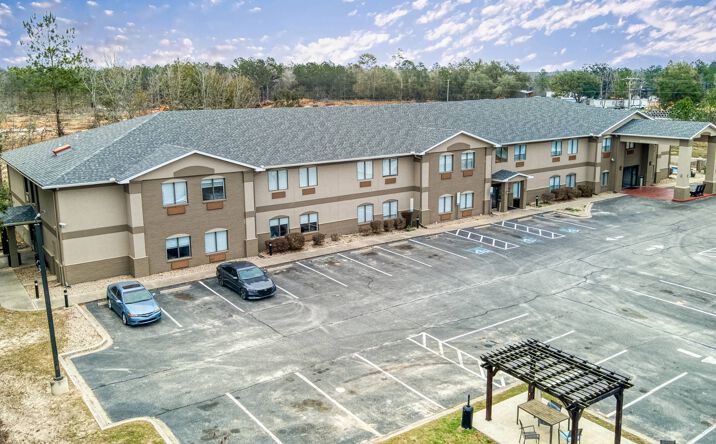 Pictures of Hospitality property located at 85 River Park Dr, Midway, FL 32343 for sales - image #1