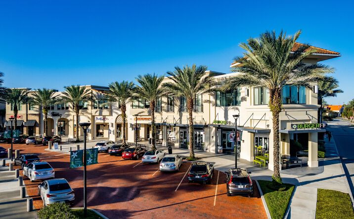 Pictures of Office property located at 4750 The Grove Dr, Windermere, FL 34786 for sales - image #1