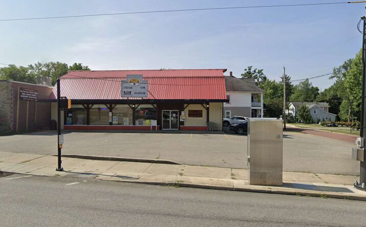 Pictures of Retail property located at 560 Washington St, Meadville, PA 16335 for sales - image #1