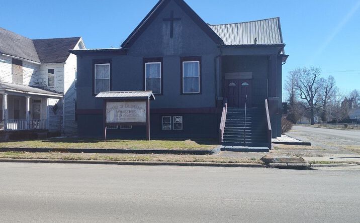 Pictures of Land property located at 130 S BLANCHE Street, Mounds, IL 62964 for sales - image #1