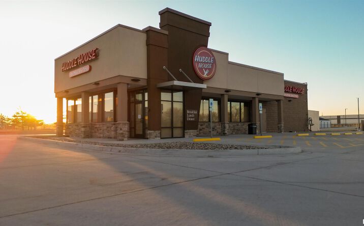 Pictures of Retail property located at 3904 E Hospitality Lane, Decatur, IL 62521 for sales - image #1