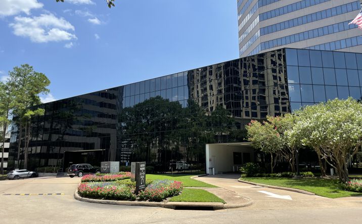 Pictures of Office property located at 5 Riverway Dr, Houston, TX 77056 for sales - image #1
